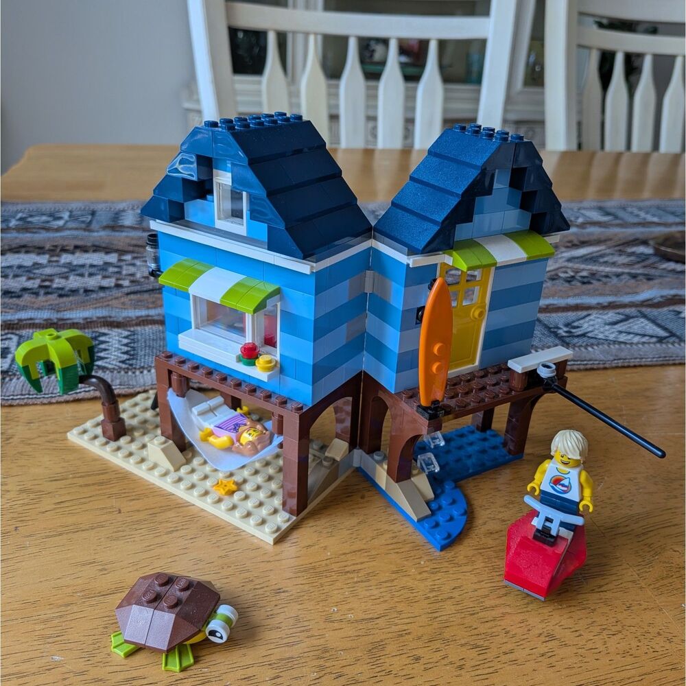 Lego Creator 3 in 1 Beachside Vacation 31063 99% Completed Set Retired